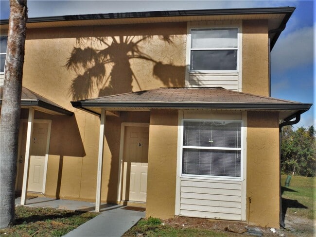 Primary Photo - 103 Booth Ln