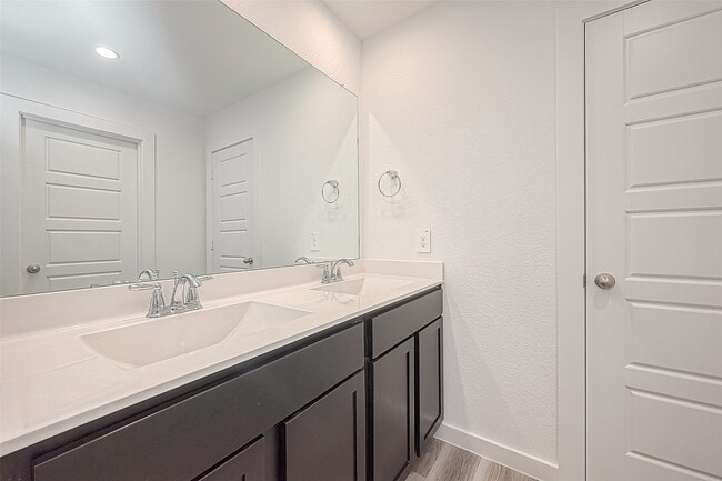 Building Photo - 3012 Skyline Mesa Dr