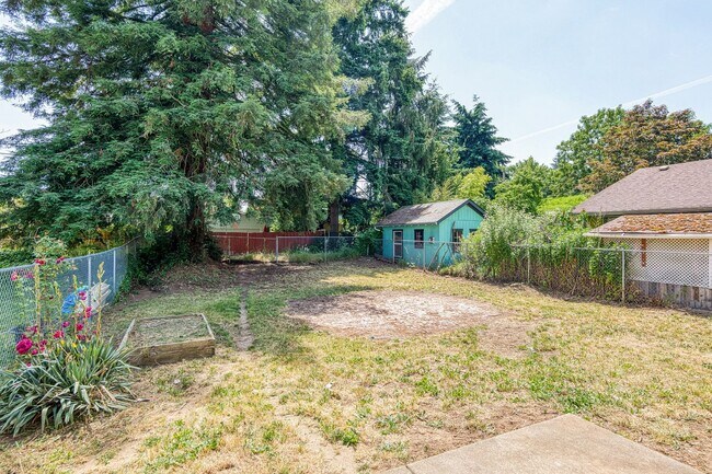 Building Photo - Woodstock 3 Bedroom Single Family Home