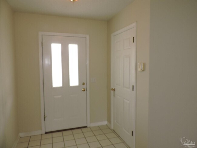 Building Photo - 2052 Southwind Cir