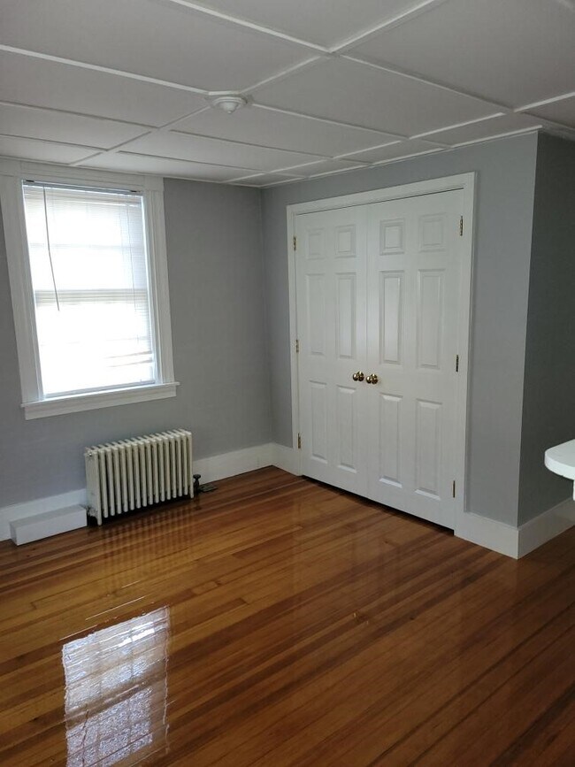 Building Photo - 18 Johnson St