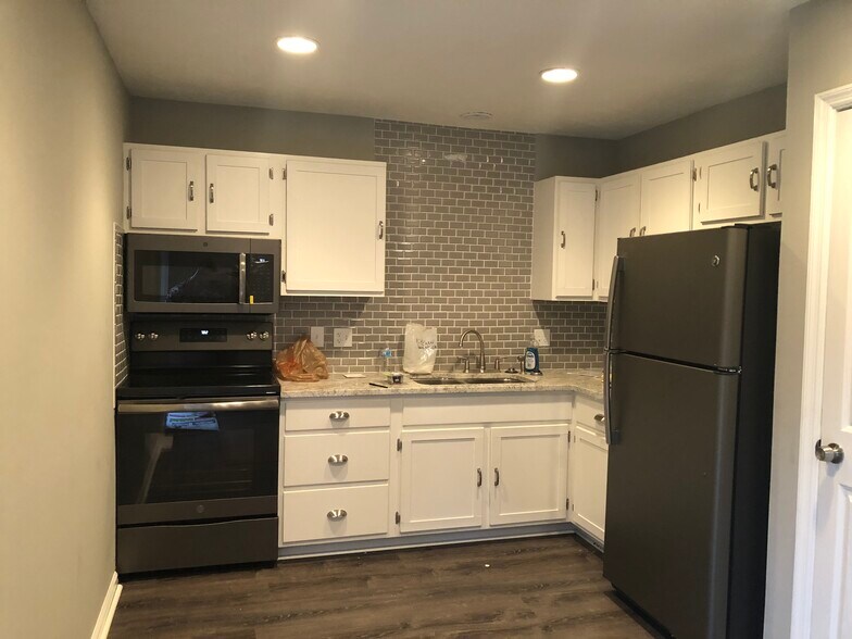 Building Photo - 5224 N 84th St