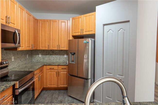 Building Photo - 7005 Romana Way