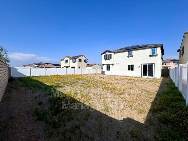 Building Photo - 30769 Valley Heights Dr.