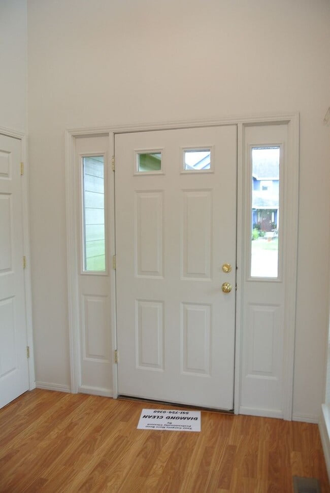 Building Photo - Spacious 3 bedroom in SE Albany