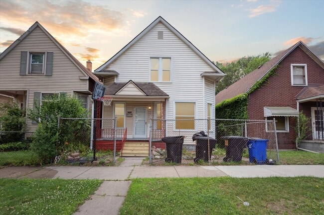Building Photo - 4 Bedroom 2 Bath $1425