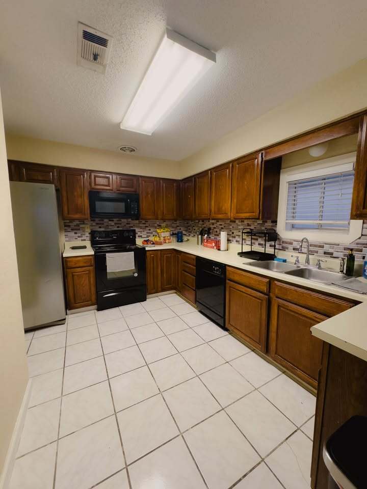 Building Photo - 6235 Havendale Dr