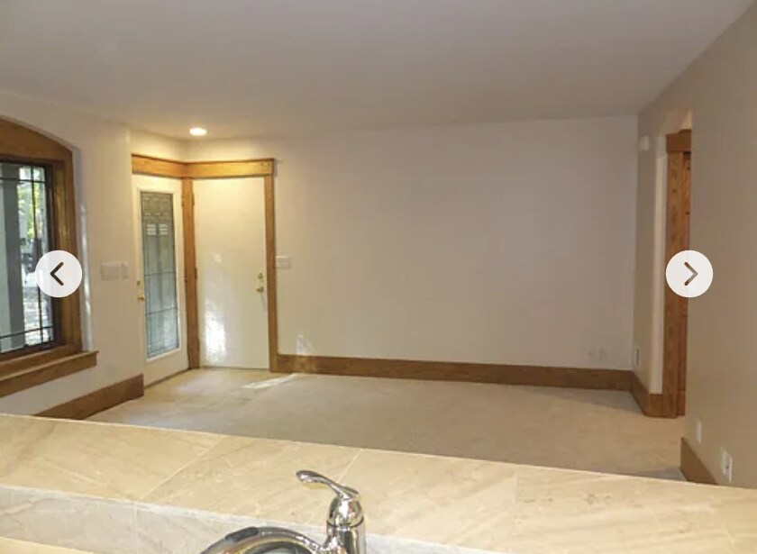 Living Room - 250 Pleasant Cove Dr