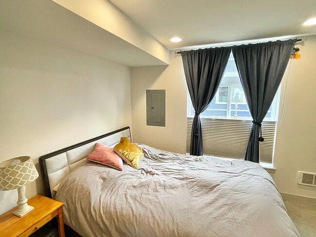 Building Photo - this gorgeous 4 Star Green Built two bedroom, two bath town home