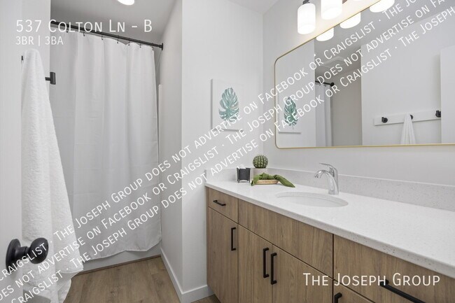 Building Photo - 537 Colton Ln