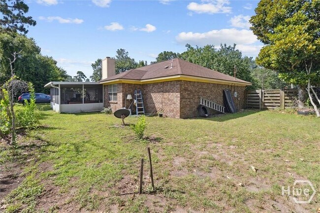 Building Photo - 703 Tray Ct