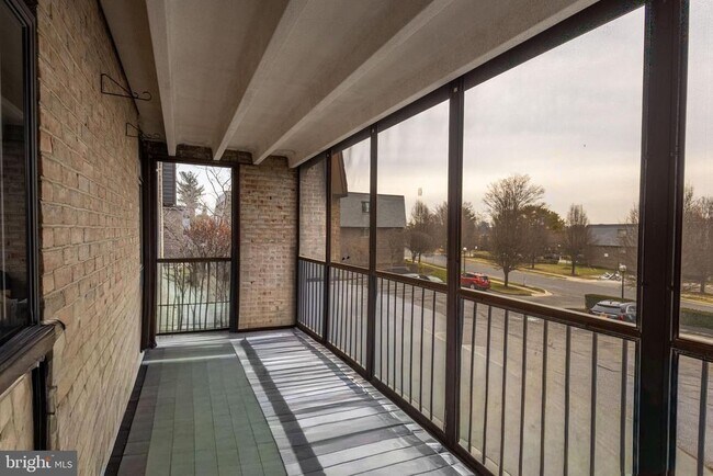 Building Photo - 3202 Old Post Dr