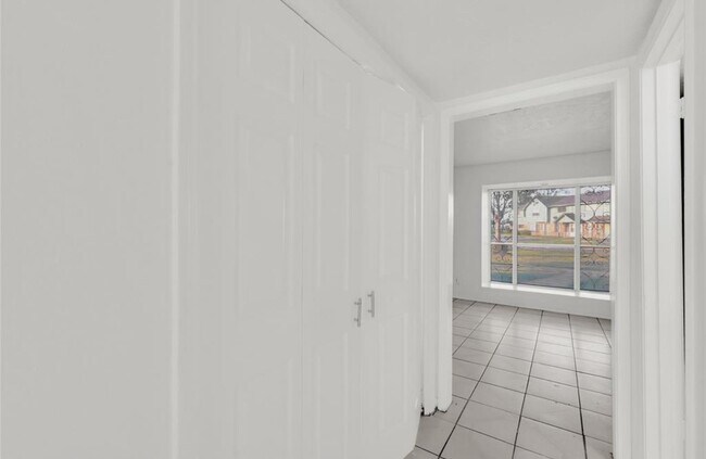 Building Photo - 13517 Castilian Dr