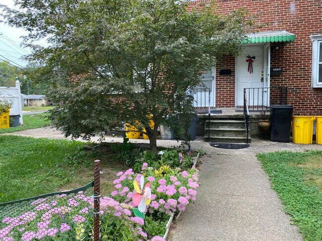Primary Photo - 1000 Linda Lee Dr