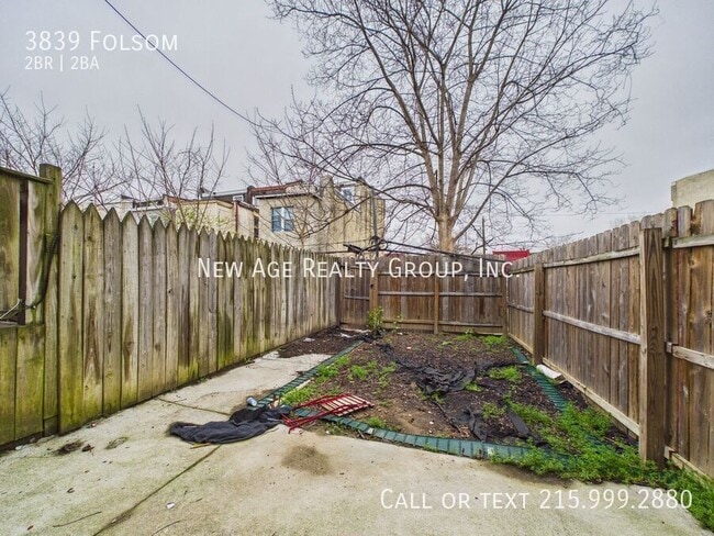 Building Photo - 3839 Folsom-