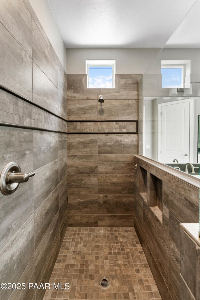 Building Photo - 1465 Varsity Dr