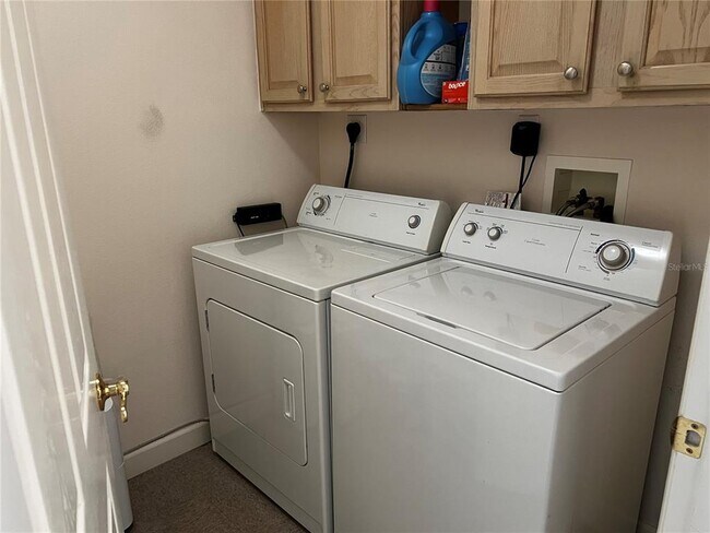 Building Photo - 750 N Tamiami Trl
