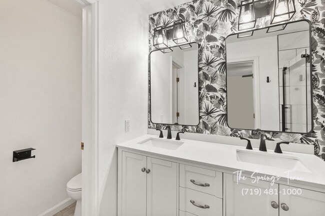 Building Photo - 2770 Richmond Dr