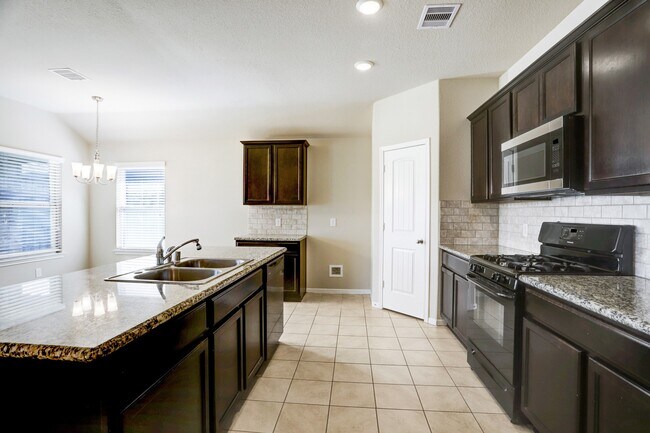 Building Photo - 2911 Indwarra Ct