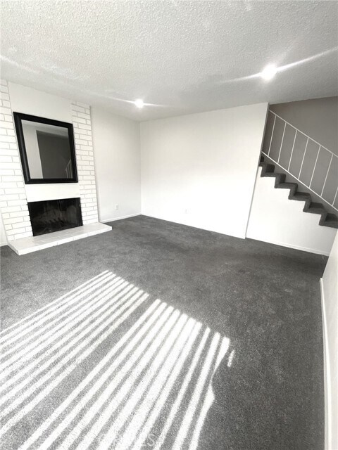 Building Photo - 1582 Mitchell Ave