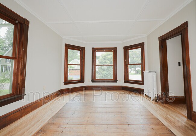 Building Photo - 6 Engel St