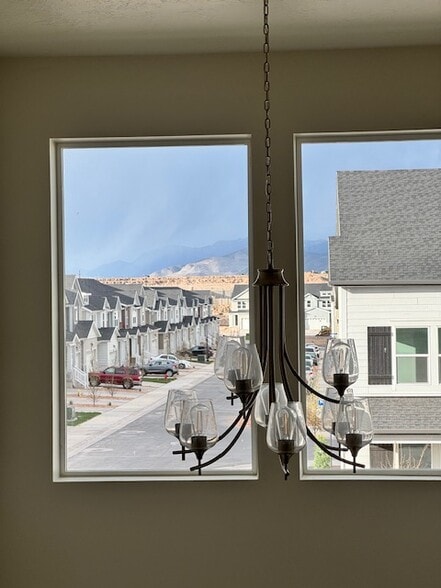 Building Photo - 1625 W Talus Ridge Dr