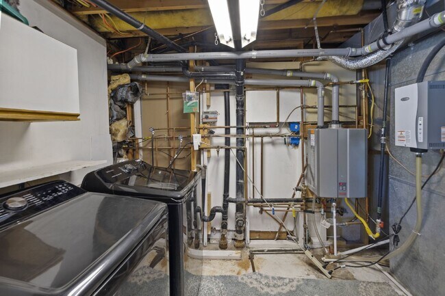 Building Photo - 4319 Millburn S