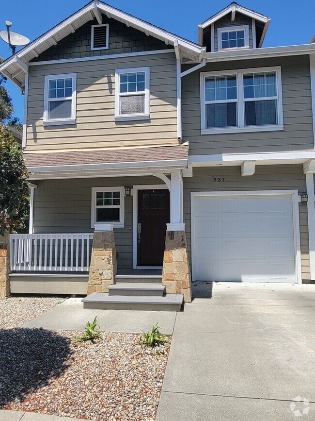 Building Photo - Charming Midtown Petaluma – 3 Bed, 2.5 Bath