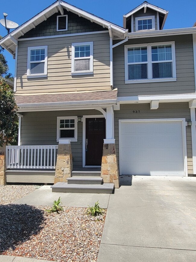 Building Photo - Charming Midtown Petaluma  – 3 Bed, 2.5 Bath