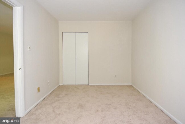 Building Photo - 3302 Woodburn Village Dr