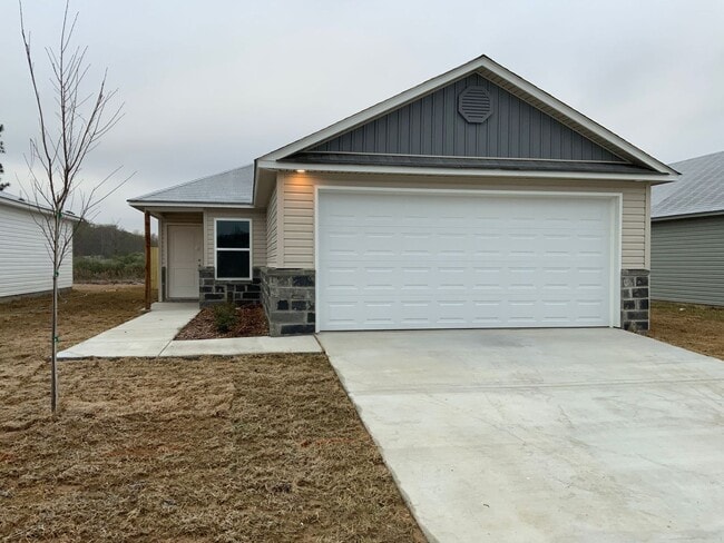 Primary Photo - 8101 Donna Dr