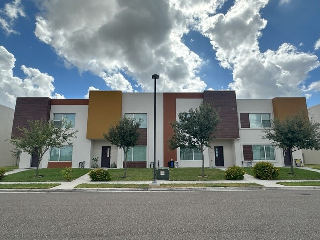 Primary Photo - 2604 Mimosa St