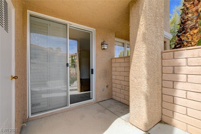 Building Photo - 251 S Green Valley Pkwy