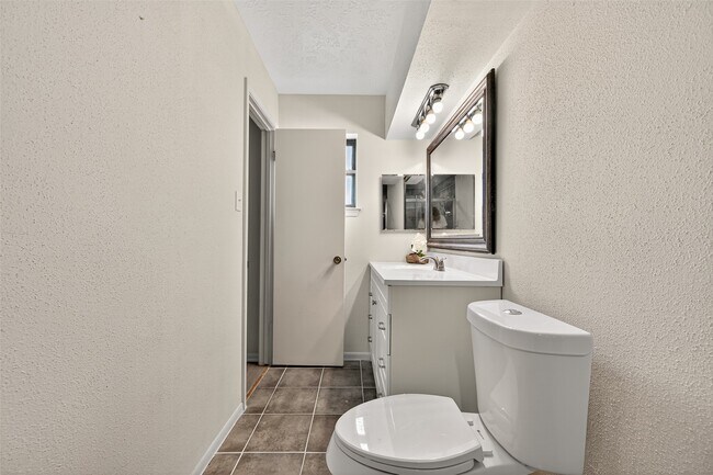 Building Photo - 6822 Dusty Dawn Dr