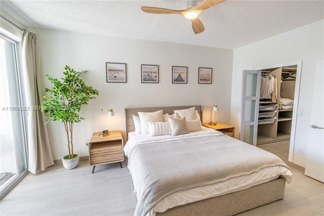 Building Photo - 3255 NE 184th St