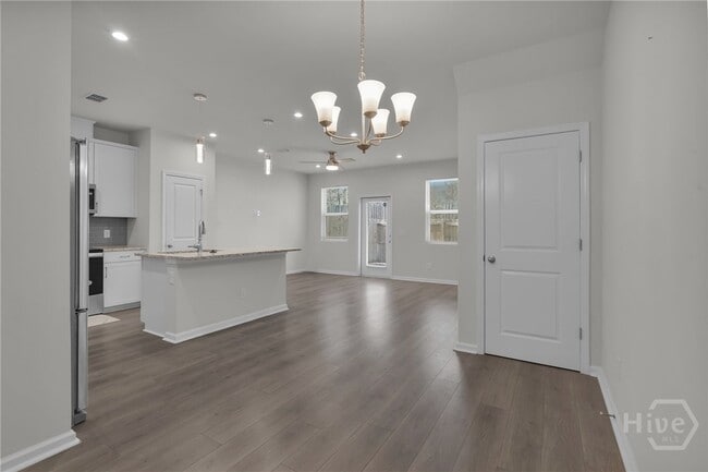 Building Photo - 124 Benelli Dr
