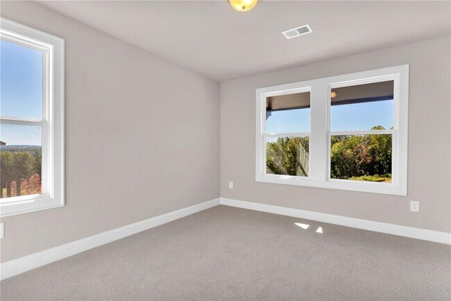 Building Photo - 423 Lincoln St