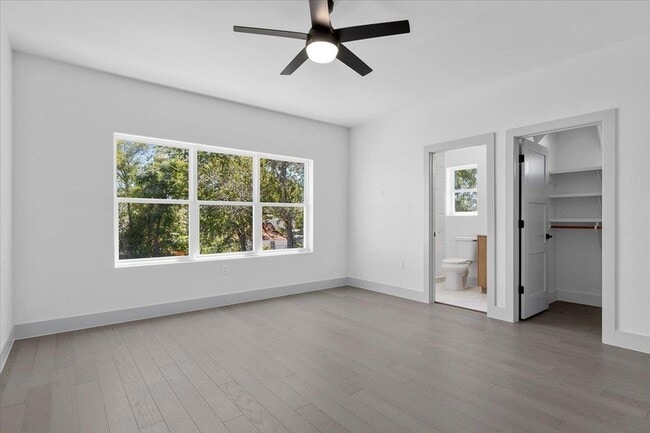 Building Photo - 1409 Emile St