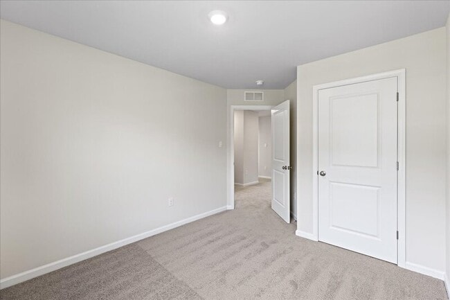 Building Photo - 113 Malibu Dr