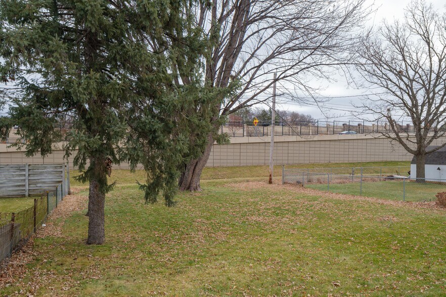 backyard - 418 18th Ave SW