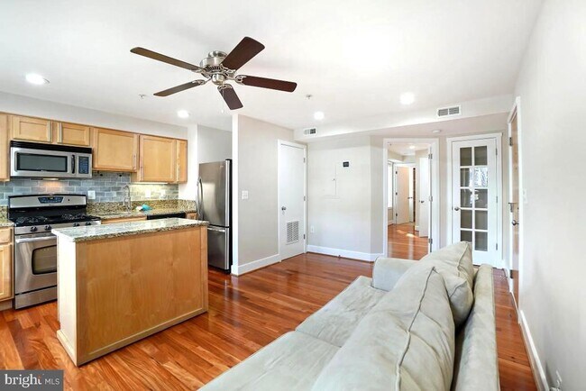 Building Photo - 610 Jefferson St NW