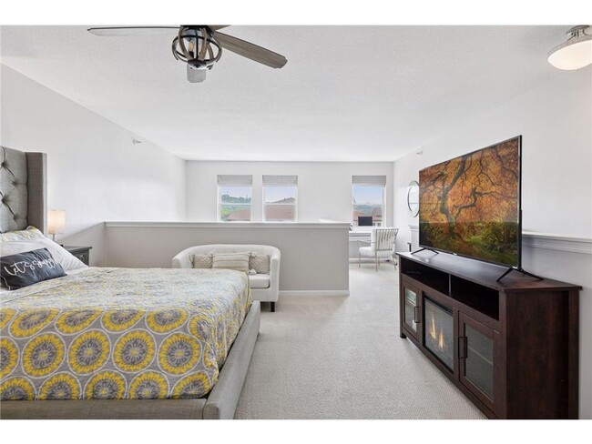 Building Photo - 640 Main St N