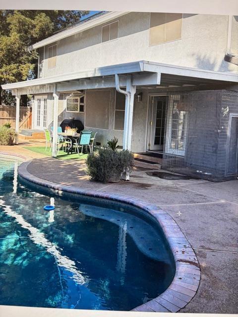 Building Photo - 2316 Den Helder Dr