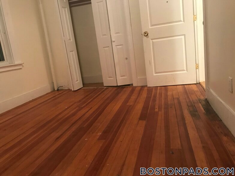 Building Photo - 24 Lexington Terrace