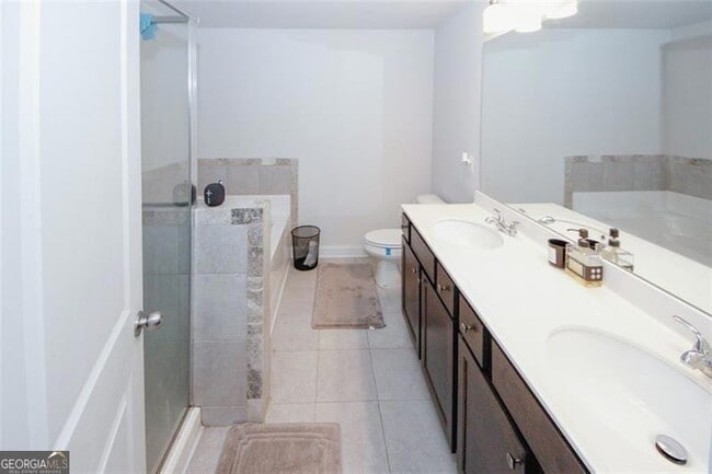 Building Photo - 10162 Benton Woods Dr