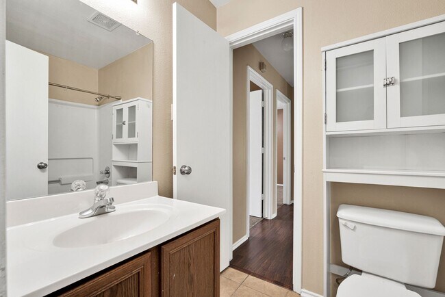 Building Photo - 8711 Shaenwest
