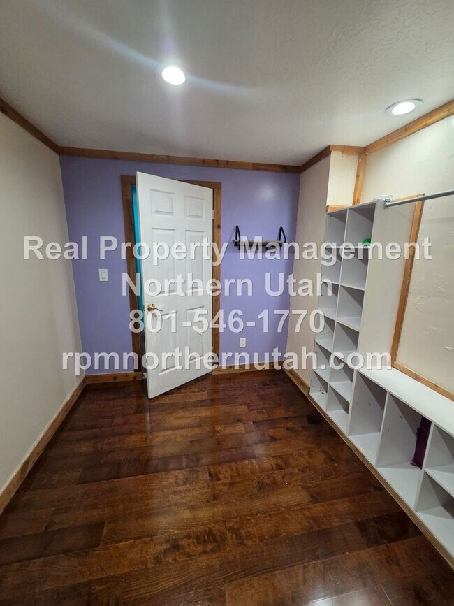Building Photo - 2784 S 850 W