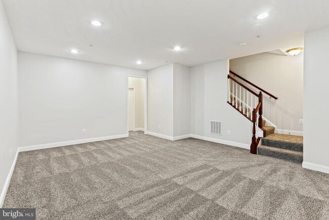 Building Photo - 5807 Duncan Dr