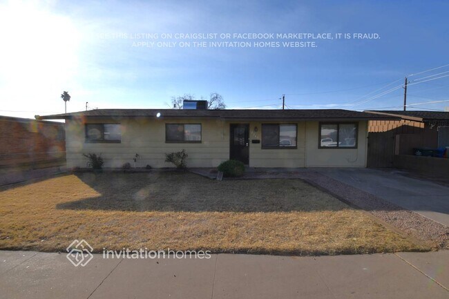 Building Photo - 2247 W Cortez St