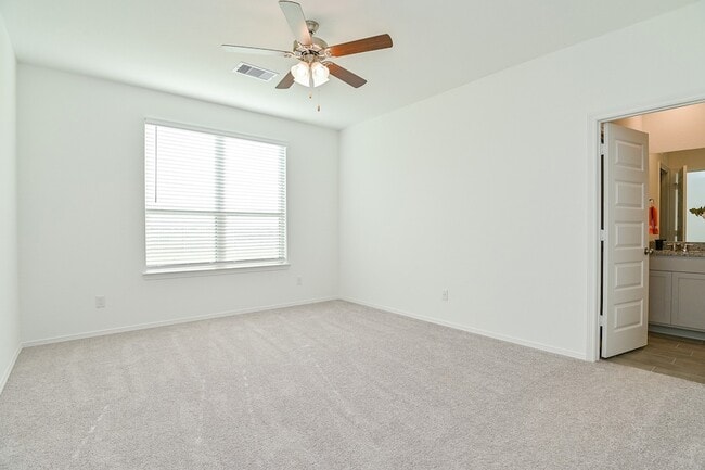 Building Photo - 5707 Aurora Grns Ln